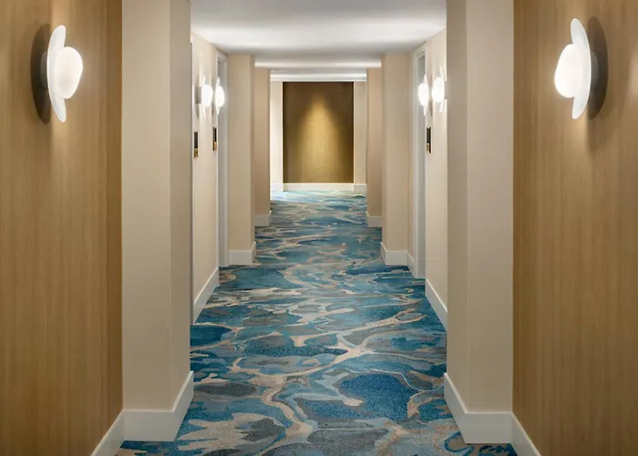 Pinnacle Hotel Harbourfront