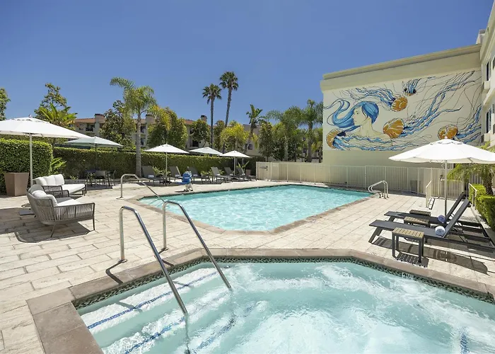 Redondo Beach Hotel, Tapestry Collection By Hilton