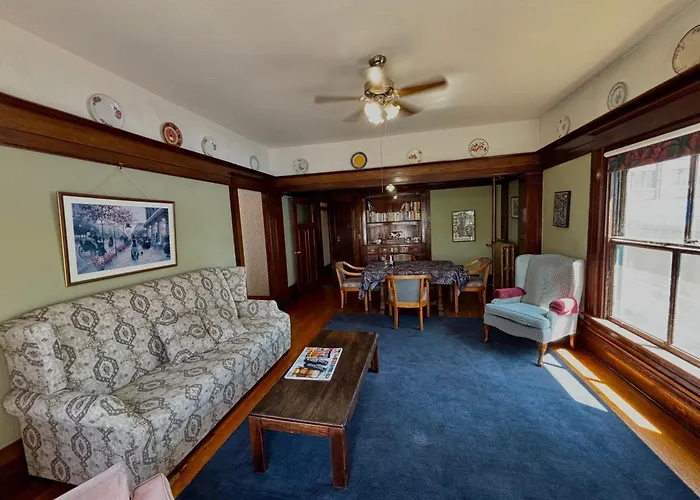 Arundel Mansions Hotel