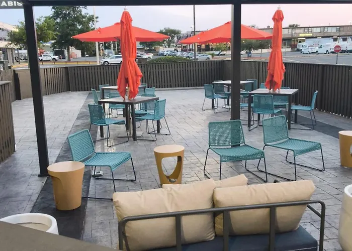 La Quinta By Wyndham New Haven