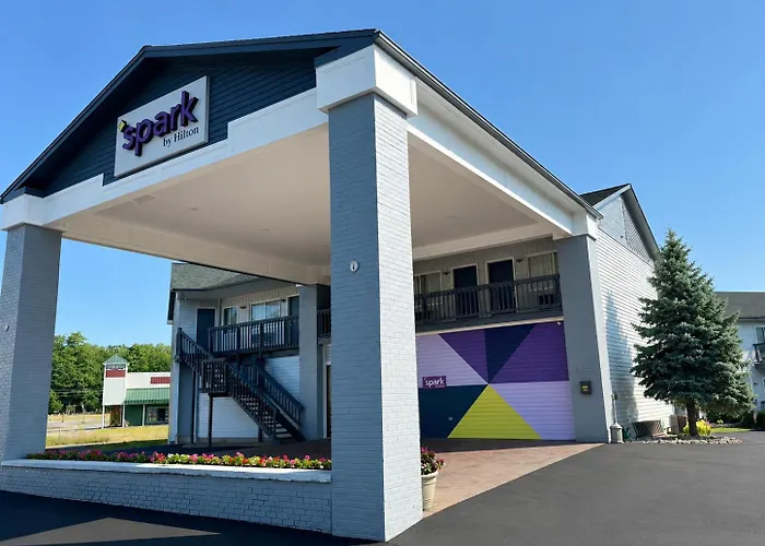 Spark By Hilton Lake George Outlets