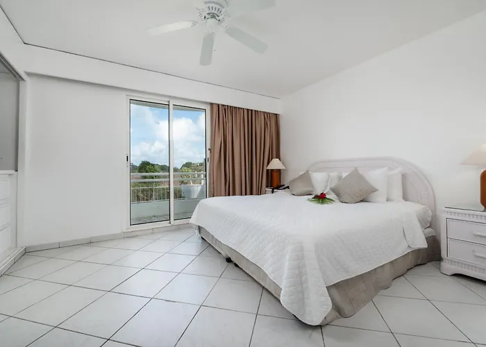 Sapphire Beach Club Resort