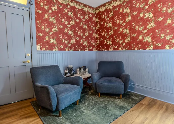 St. Elmo Hotel