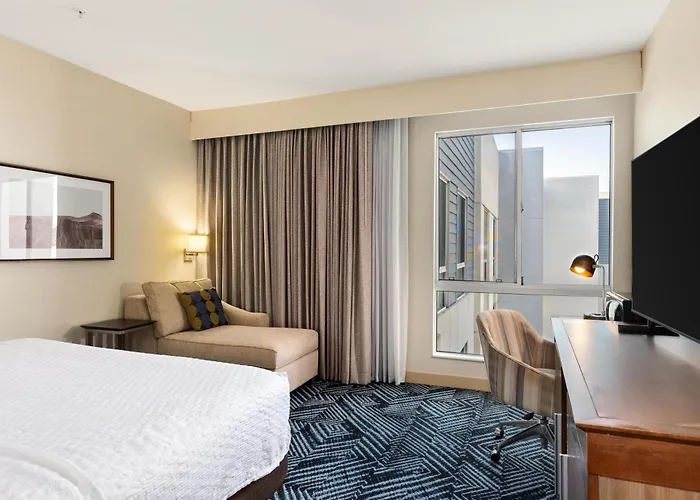 Hampton Inn & Suites Los Angeles - Glendale