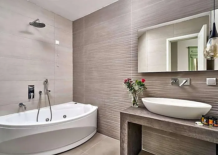 Arte And Mare Luxury Suites And Spa Hotel