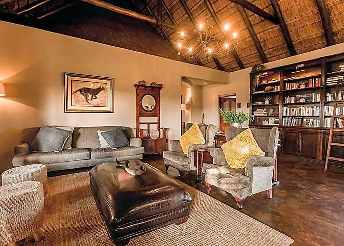 Hlosi Game Lodge