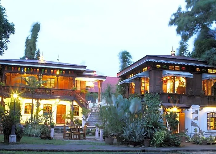 Sulyap Bed & Breakfast - Casa De Alitagtag Boutique Hotel