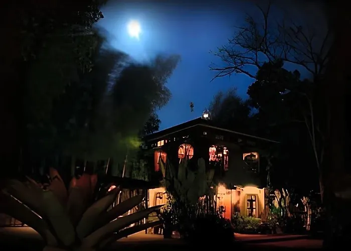 Sulyap Bed & Breakfast - Casa De Obando Boutique Hotel