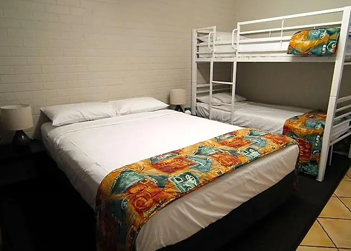 Paradise Motel
