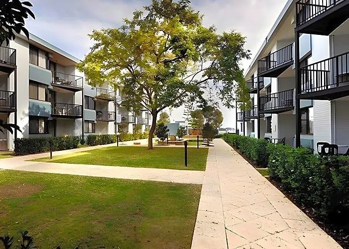 Lodestar Waterside Apartments