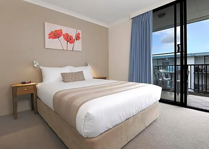 Lodestar Waterside Apartments