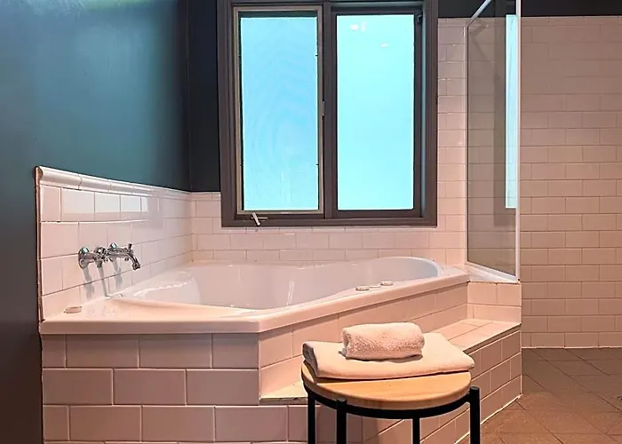 Clonmara Country House And Cottages