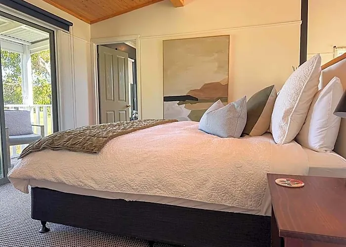 Clonmara Country House And Cottages