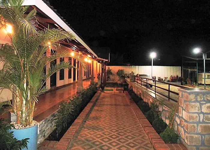 Sri Arulmuthu Residency