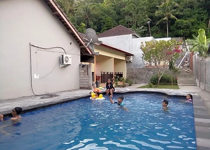 Family Garden Homestay