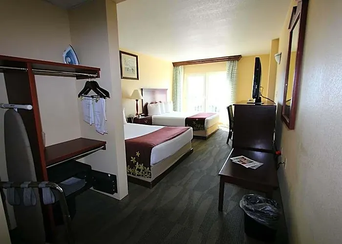 Gold Leaf Hotel Of Dewey