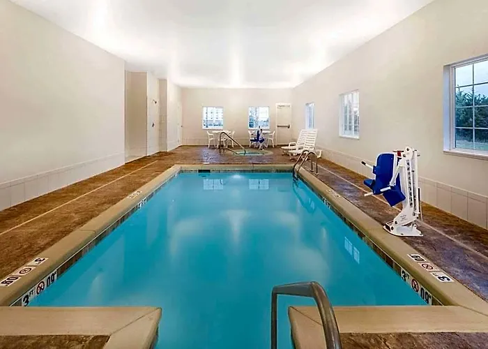 Microtel Inn & Suites By Wyndham Perry