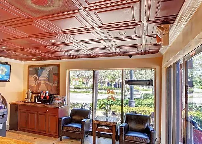 Plantation Inn Hotel And Lounge