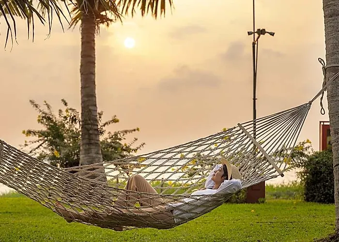 Coconut Lagoon Kumarakom- A Cgh Earth Experience