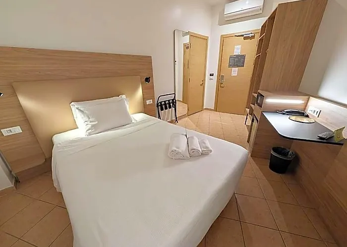 G Hotel