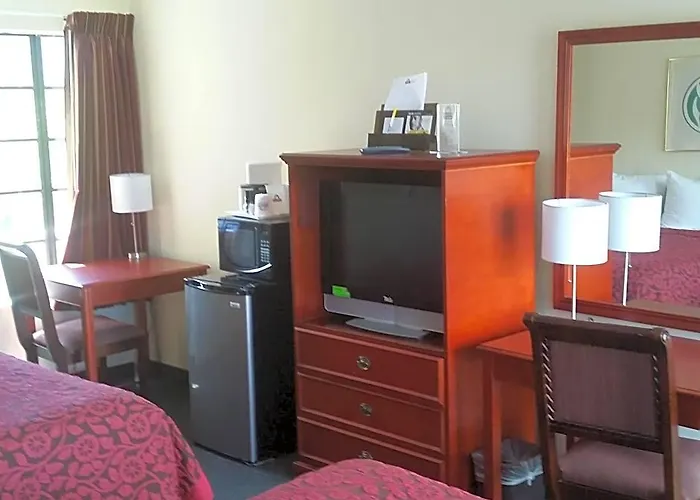 Days Inn By Wyndham Orange Anaheim