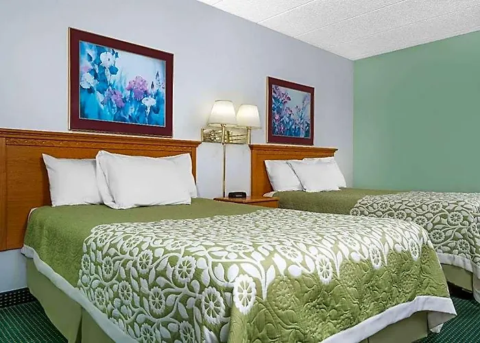 Days Inn By Wyndham St Cloud