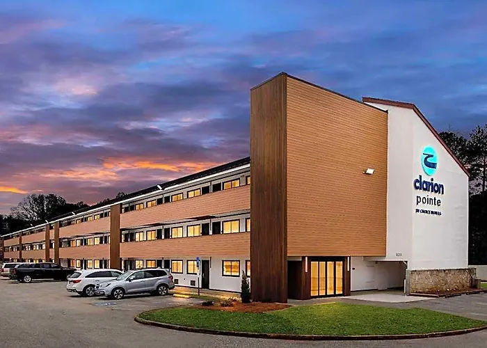 Clarion Pointe Kennesaw Town Center