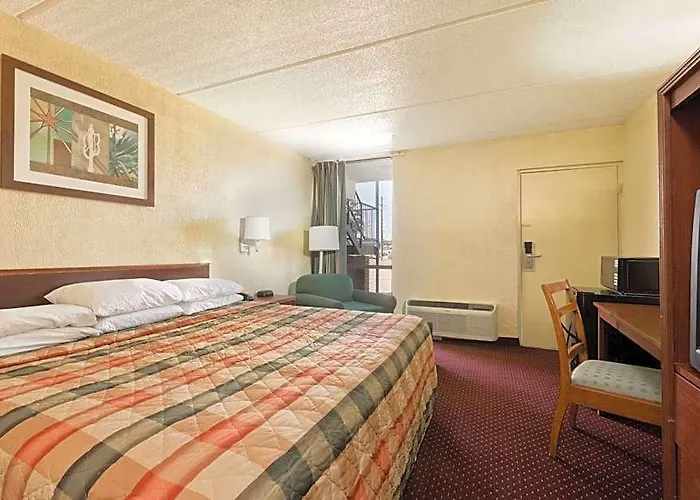 Knights Inn Brenham
