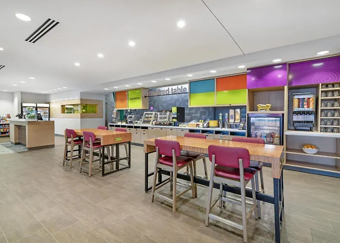 Home2 Suites By Hilton Queensbury Lake George