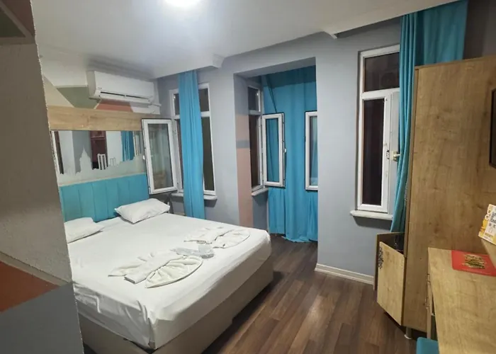Hotel Megaron