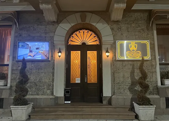 Hotel Antique - Free Private Parking