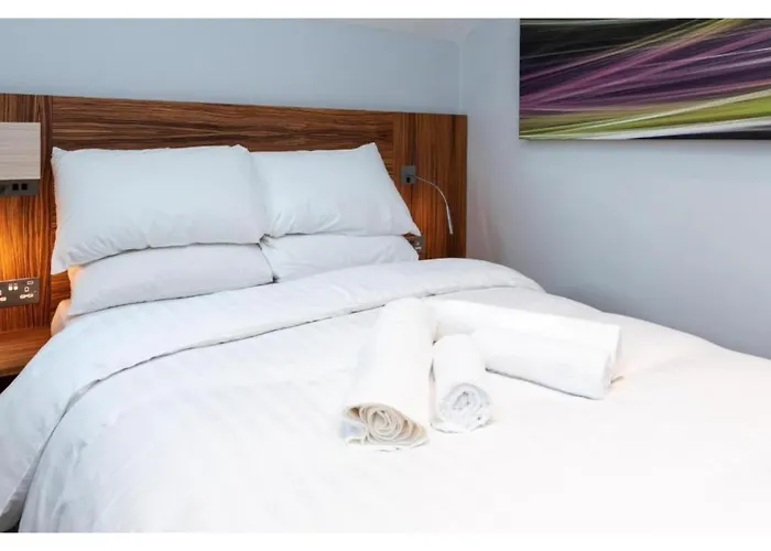 Heathrow Slough Hotel & Suites