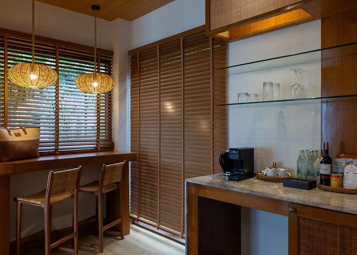 Sinae Phuket Luxury Hotel