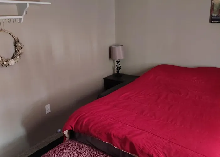 Curt'S Cozy Room Rentals