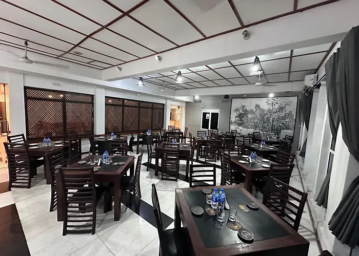 Subhas Tourist Hotel