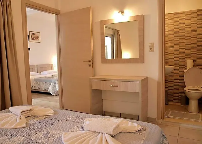 Nikos Hotel