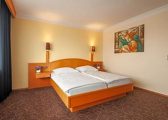 Luca Hotel