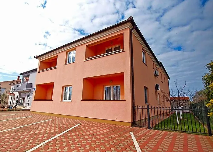 Apartment 1282