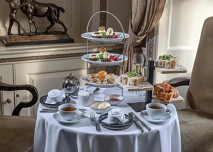 Wood Hall Hotel & Spa