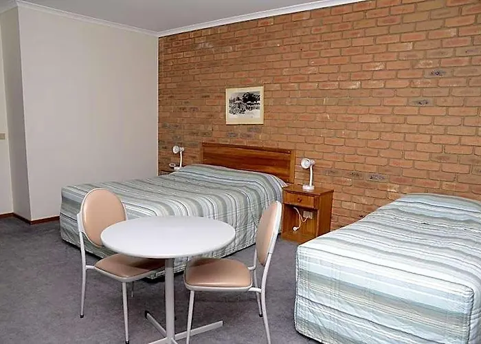 Rodney Motor Inn