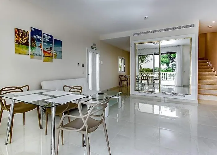 Calma Holiday Villas