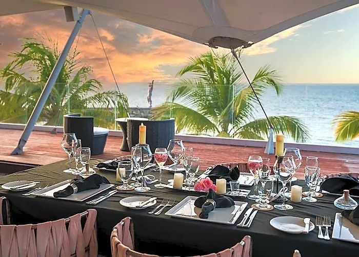 Hodges Bay Resort & Spa, An Hq Luxury Resort & Residences