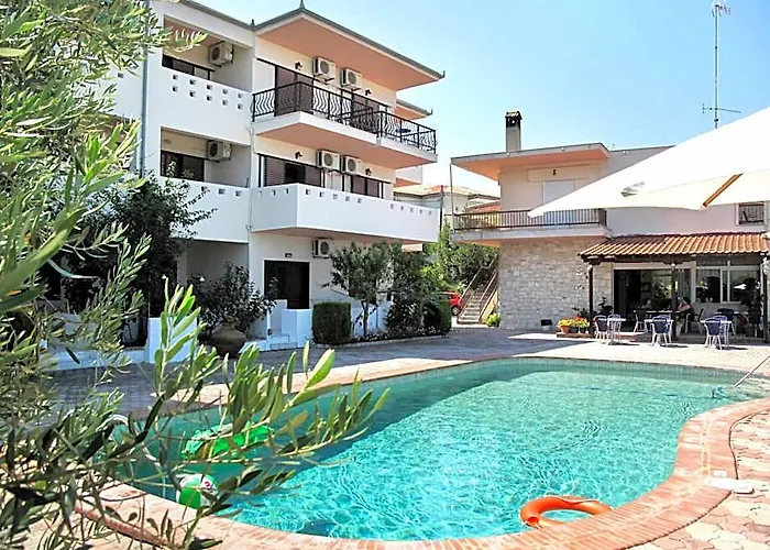 Skentos Hotel