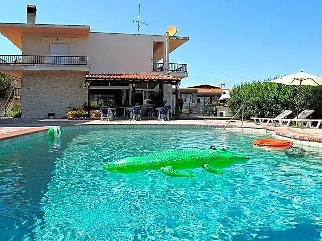 Skentos Hotel