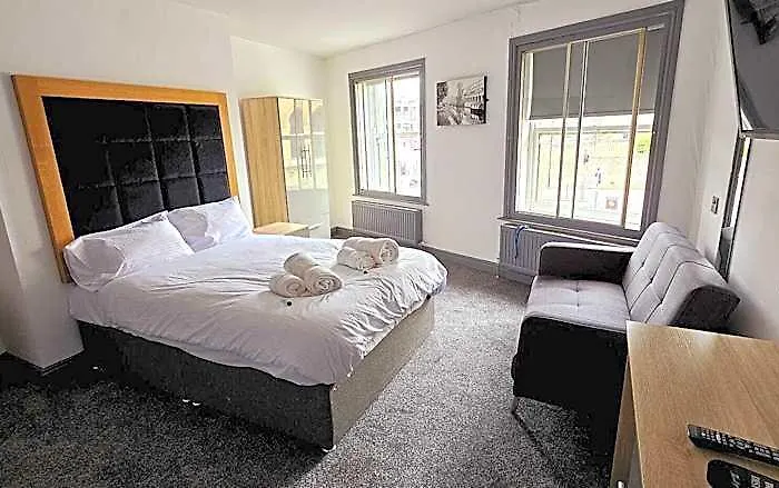 Huddersfield Apart Hotel