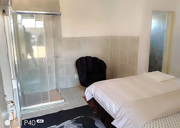 0688429688 Guest House Mafikeng
