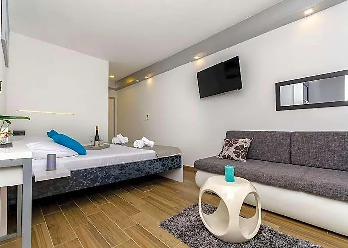 All Saints Suites Bb Kastela