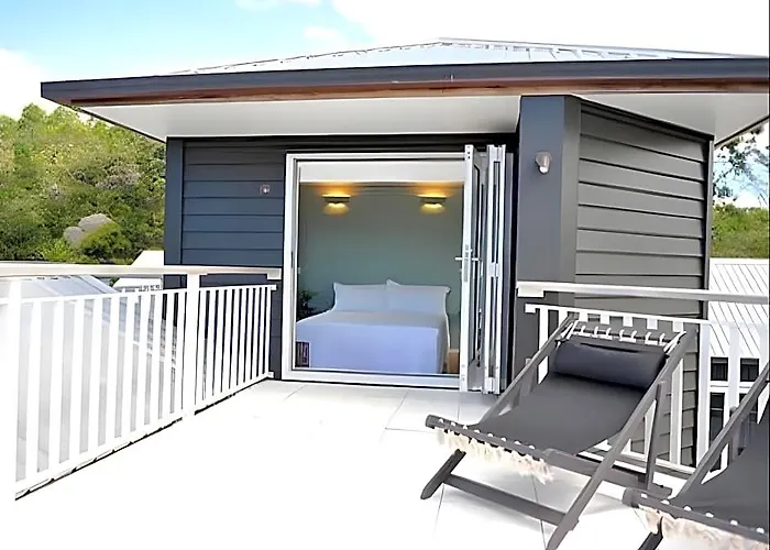 970 Lonely Bay Lodge