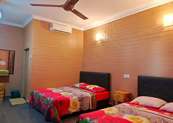 Cheerful & Cozy Roomstay