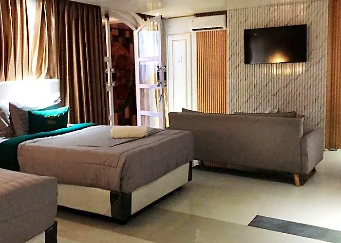 Colosseum Bali House & Restaurant